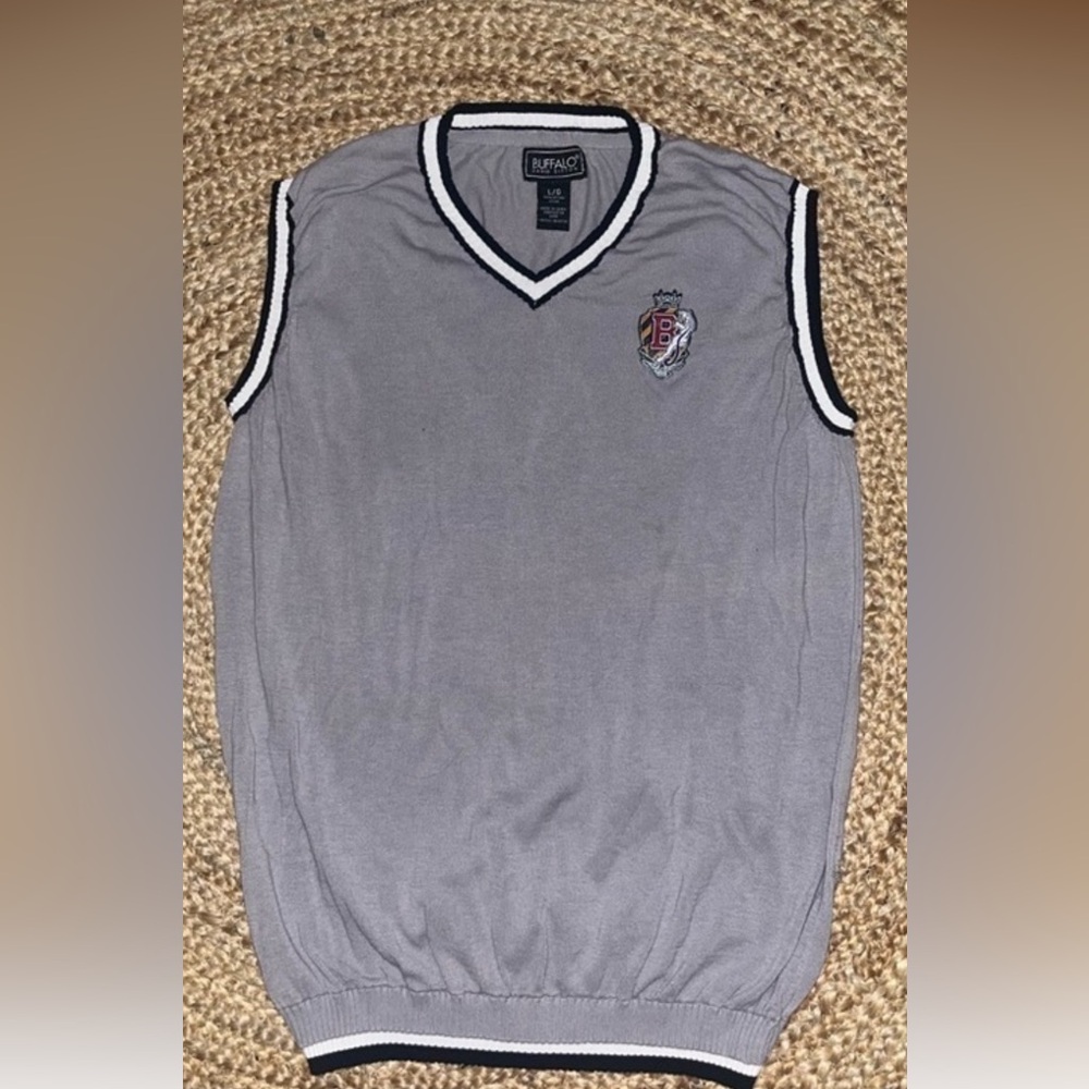 Women’s Buffalo VTG Knit Preppy -Logo -Crest Collegiate Sweater Vest -EUC Sz L - Picture 6 of 13